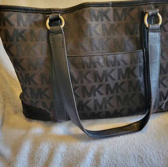 Michael Kors Tote - Picture 3 of 9